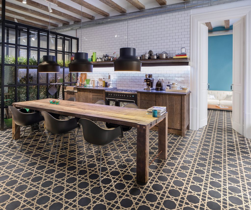 Les Nouveaux Carreaux Géométriques qui Révolutionnent le Design Intérieur